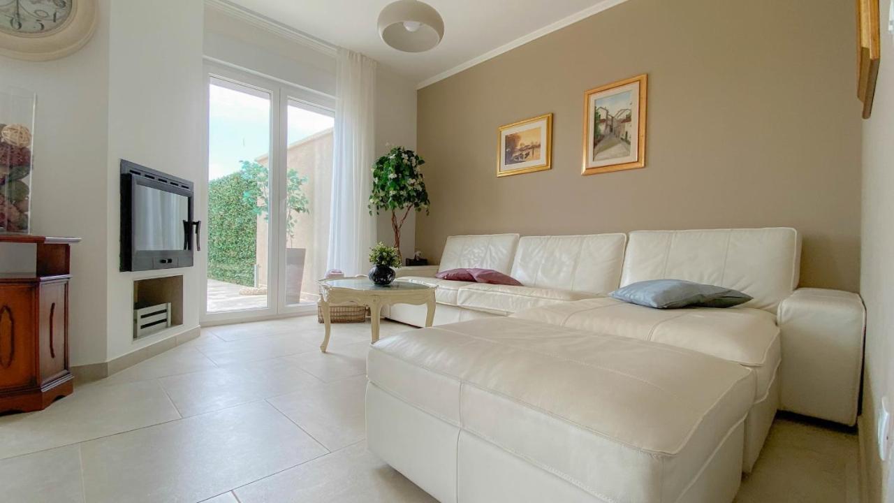 Bužinija Casa Hana מראה חיצוני תמונה